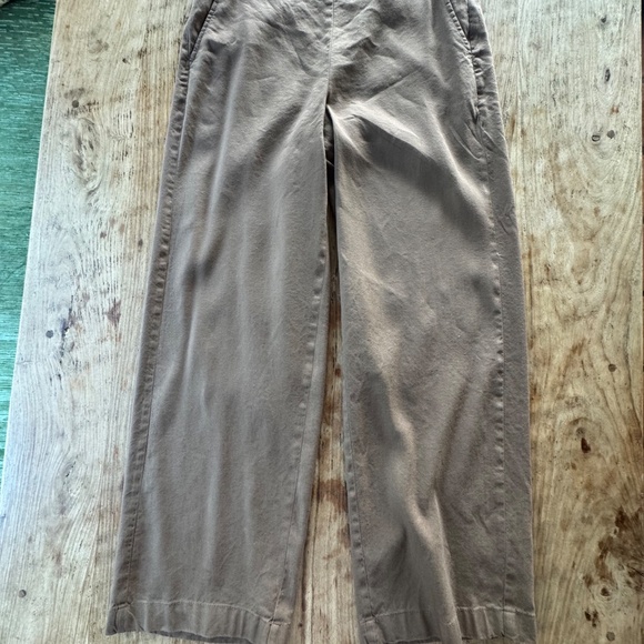 Chico's Linen Floral Applique top AND pants in size medium (Chico's size 1) - Picture 7 of 12